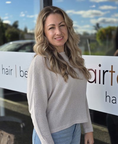 donne-hair-to-stare-taurana-team-member-2